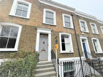 Property to rent in Queens Head St, London N1