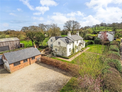 Sciviers Lane, Upham, Southampton, Hampshire, SO32 5 bedroom house in Upham