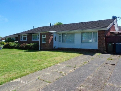 Semi-detached bungalow to rent in Porchester Road, Nottingham NG13