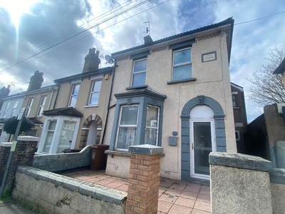 Semi-detached house to rent in Grove Road, Strood, Rochester ME2
