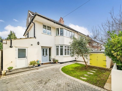 Semi-detached house to rent in The Avenue, Kennington, Oxford OX1