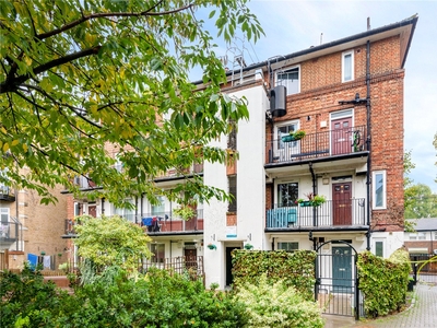 Southwark Park Road, London, SE16 1 bedroom flat/apartment in London