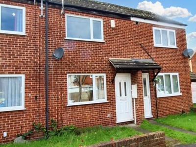 Terraced house to rent in Bunting Street, Dunkirk, Nottingham NG7