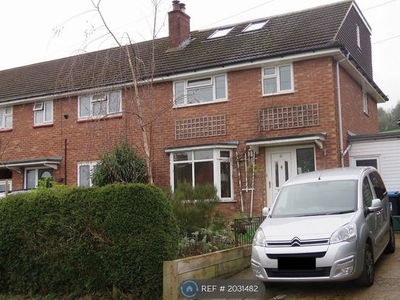End terrace house to rent in Chaucer Close, Berkhamsted HP4