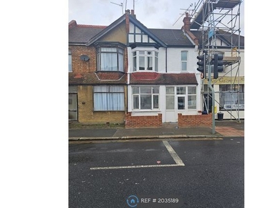 Terraced house to rent in Fairfax Drive, Westcliff-On-Sea SS0
