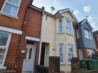 Terraced house to rent in Malmesbury Road, Southampton SO15