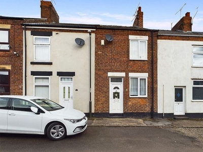 Terraced house to rent in Slater Street, Chesterfield S45