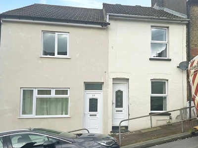 Terraced house to rent in Whitehorse Hill, Chatham, Kent ME5