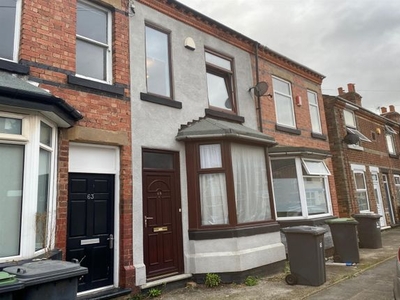 Terraced house to rent in Windsor Street, Beeston NG9