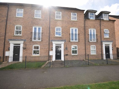 Town house to rent in Arran Close, Greylees, Sleaford NG34