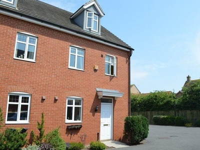 Town house to rent in Byland Close, Lincoln LN2