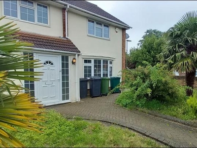 1 Bed House To Rent in Staines-upon-thames, Surrey, TW19 - 680