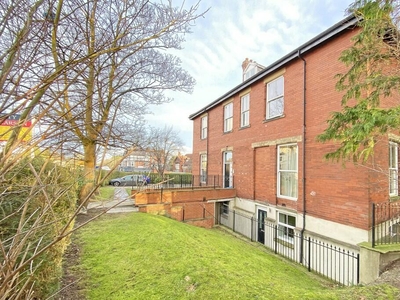 1 bedroom apartment for sale in Leeds Road, Harrogate, HG2
