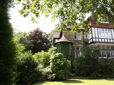 1 bedroom flat for rent in Flat 5, The Knowle, 7 Coppice Drive, Harrogate, North Yorkshire, HG1