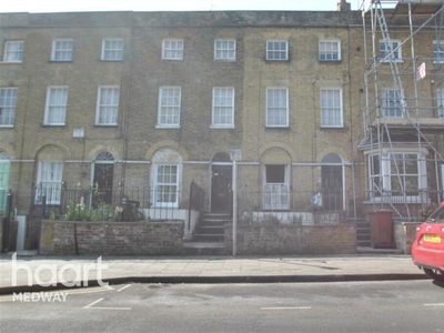 1 bedroom flat for rent in Ordnance Terrace, Chatham, ME4