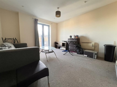 1 bedroom flat for rent in Wellington House, Wellington Street, Swindon, SN1