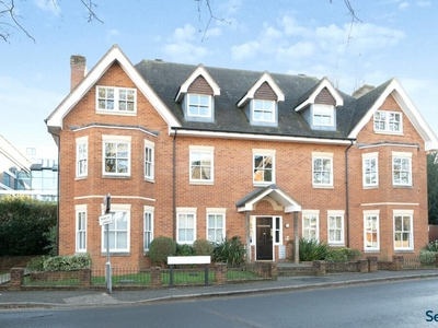 1 bedroom flat for sale in Eastgate Gardens, Guildford, Surrey, GU1