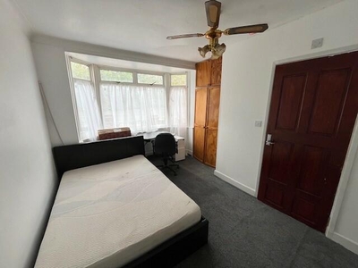 1 bedroom house for rent in Castle Road, Chatham, ME4