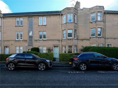 2 bed first floor flat for sale in Comely Bank