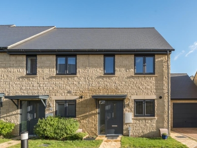 2 Bed House For Sale in Carterton, Oxfordshire, OX18 - 5248773