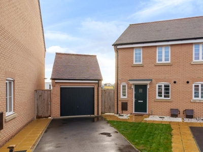 2 Bed House For Sale in Clemens Road, Aylesbury, HP18 - 5250739