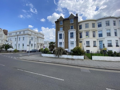 3 bedroom apartment for rent in Central Parade Herne Bay CT6