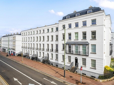 2 bedroom apartment for sale in Albion Street, Cheltenham, Gloucestershire, GL52