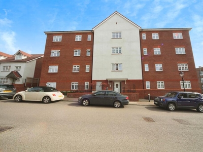 2 bedroom apartment for sale in Armstrong Road, Luton, LU2