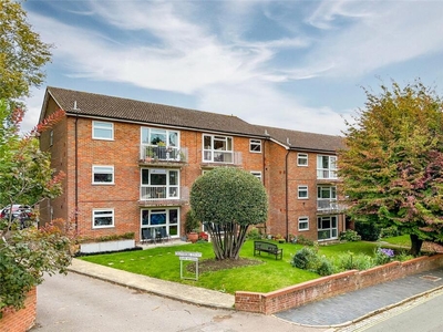 2 bedroom apartment for sale in Cranmore Court, Avenue Road, St. Albans, Hertfordshire, AL1