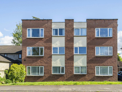 2 bedroom apartment for sale in Downend Road, Downend, Bristol, Gloucestershire, BS16