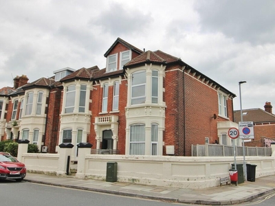 2 bedroom apartment for sale in Festing Road, Southsea, PO4
