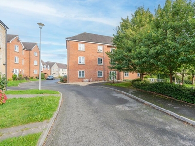 2 bedroom apartment for sale in Fishers Mead, Long Ashton, Bristol, BS41
