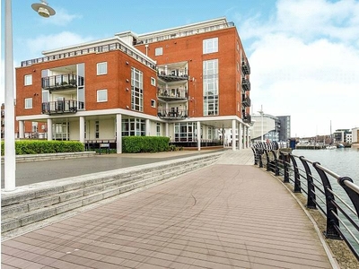 2 bedroom apartment for sale in Gunwharf Quays, Portsmouth, Hampshire, PO1