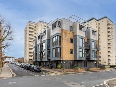 2 bedroom apartment for sale in Somerset Street, Brighton, BN2