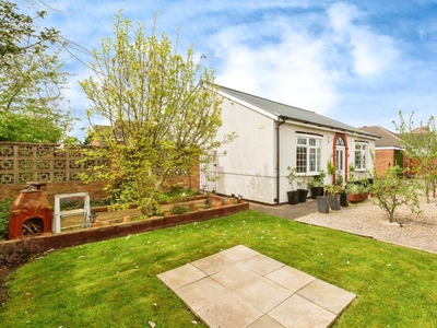 2 bedroom bungalow for sale in Highway Road, Thurmaston, Leicester, Leicestershire, LE4