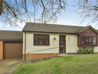 2 bedroom detached bungalow for sale in Clay Hill, Two Mile Ash, Milton Keynes, MK8