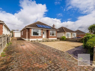 2 bedroom detached bungalow for sale in Valley Road, Norwich, Norfolk, NR5
