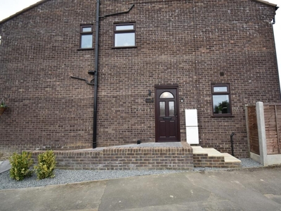 2 bedroom end of terrace house for rent in Panters Swanley BR8