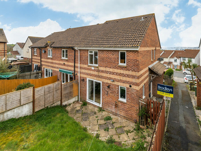 2 bedroom end of terrace house for sale in Holebay Close, Plymouth, Devon, PL9