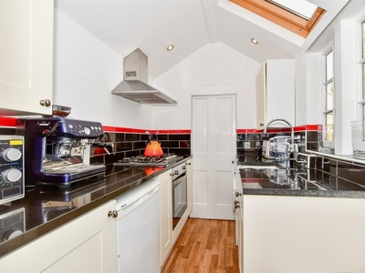 2 bedroom end of terrace house for sale in Ivy Lane, Canterbury, Kent, CT1