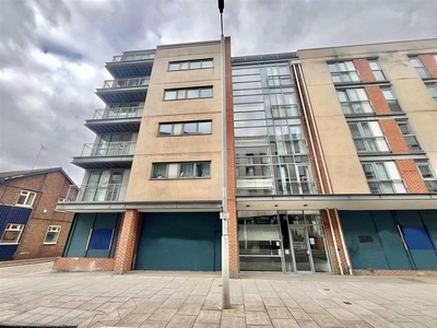 2 bedroom flat for rent in Canal Street, NOTTINGHAM, NG1