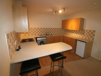 2 bedroom flat for rent in Dunsley House, Pickering Court, 892 Hessle Road, HU4