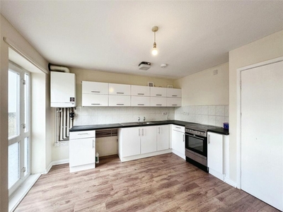 2 bedroom flat for rent in Kingswood Road, Gillingham, Kent, ME7