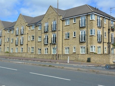 2 bedroom flat for rent in Moorlands Edge, Huddersfield, HD3