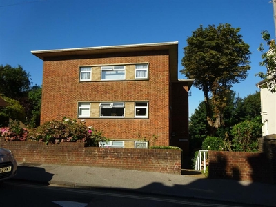 2 bedroom flat for rent in St Margarets Street, Rochester, ME1