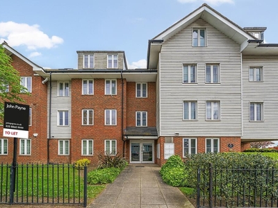 2 bedroom flat for rent in Well Hall Road London SE9