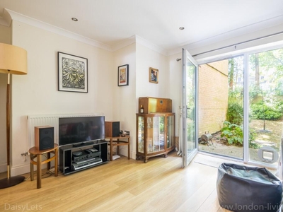 2 bedroom flat for rent in Westbourne Drive, Forest Hill, London, SE23