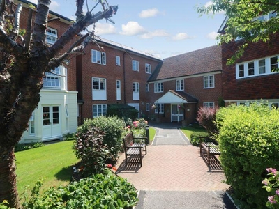2 bedroom flat for sale in Barton Mill Court, Canterbury, CT2 7JZ, CT2