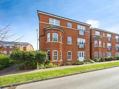 2 bedroom flat for sale in George Roche Road, Canterbury, CT1