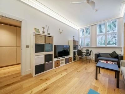 2 bedroom flat for sale in Gledhow Gardens, South Kensington, London, SW5